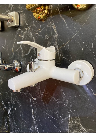 İsaoğlu Yapı Gold Beyaz Çift Renk Tepe Yağmurlama Ve Banyo Bataryası Seti Beyaz Robot Duş Seti Beyaz Duş Başlığı Beyaz