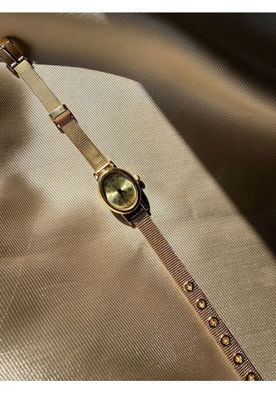 Retro Minimal Hasır Kordon Vintage Kadın Kol Saati Gold Altın