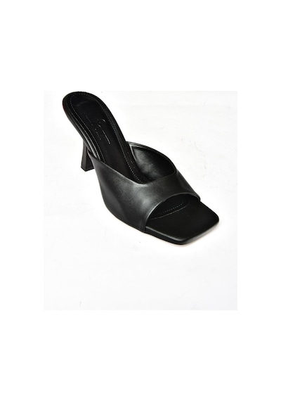Fox Shoes S590033109 Siyah İnce Topuklu Kadın Terlik Siyah