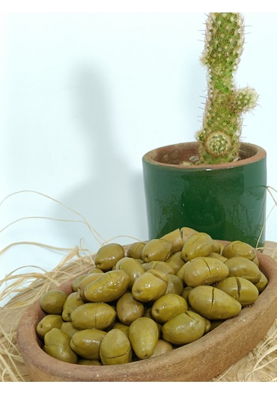 Aydın Yöresi Çekiçte Eğri Çekirdek Cinsi Sofralık Tatlandırılmış Kırma Yeşil Zeytin 4 KG