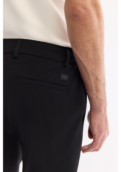 Avva Erkek Siyah Yanı Lastikli Kırışmaz Teknik Kumaş Slim Fit Chino Pantolon A61y3077