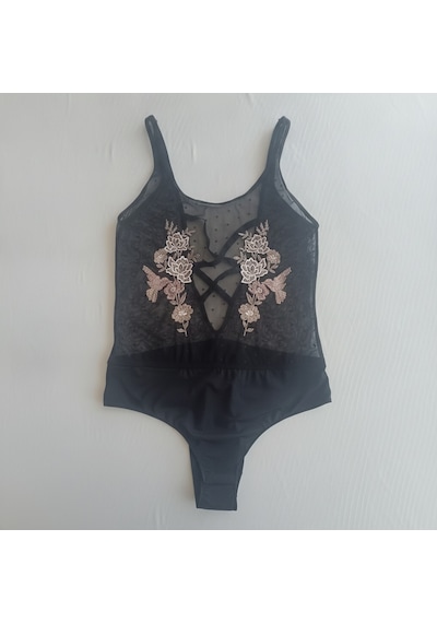 Bonbon Kadın Giyim Askılı Likralı Tül Kumaş Nakış İşlemeli Arkası Çapraz Çıtçıklı Siyah Renk Body Bb2662 Bonbon Kadın Giyim Askılı Likralı Tül Kumaş Nakış İşlemeli Arkası Çapraz Çıtçıklı Siyah Renk Body Bb2662