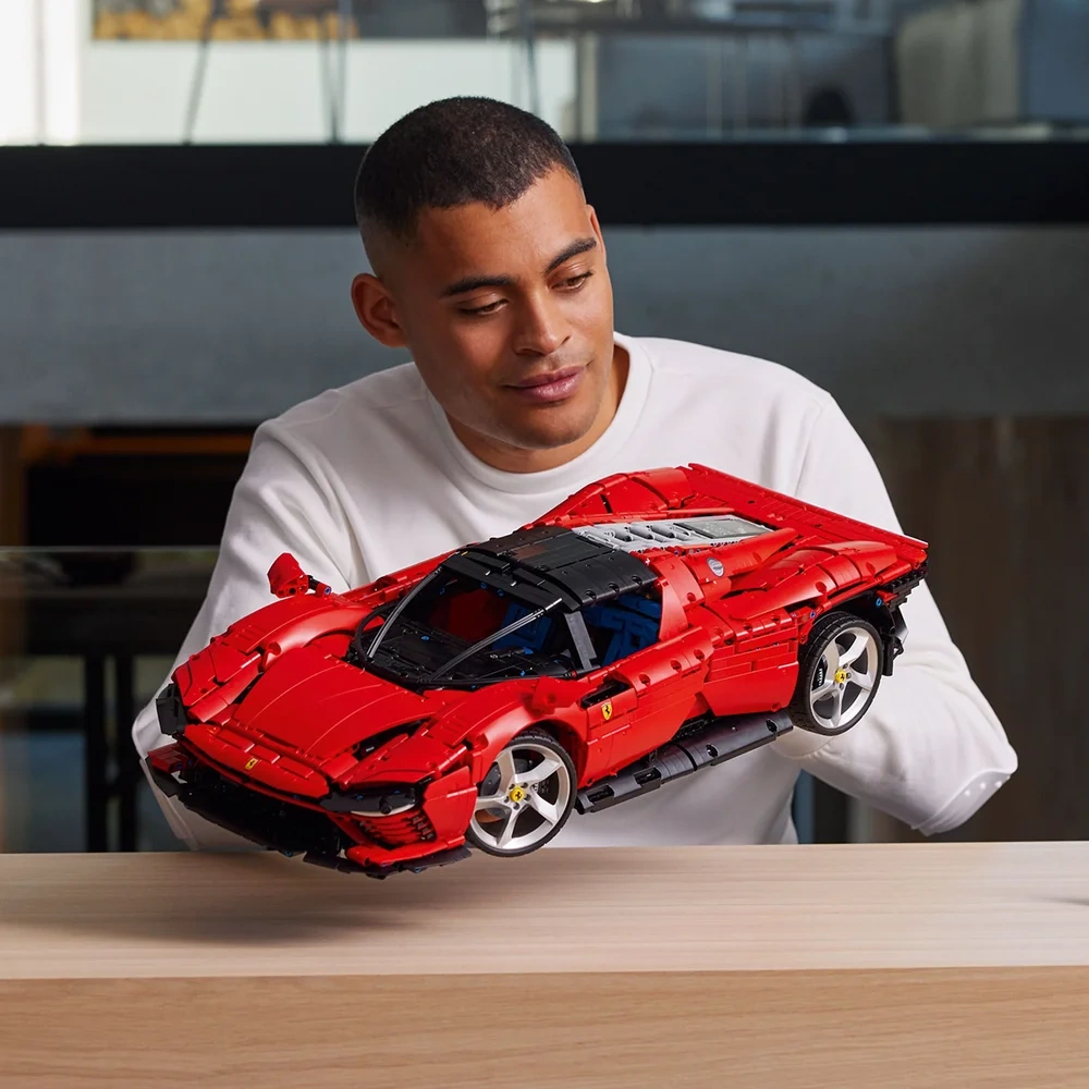 LEGO® Technic Ferrari Daytona SP3 42143 - Yetişkinler için bir Süper Araba Modeli Yapım ve Sergileme Seti (3778 Parça)