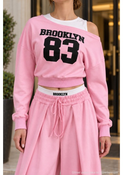 Polo State Kadın Brooklyn 83 Baskılı Düşük Omuz Crop Sweatshirt Ve Bol Paça Pantolon Pembe
