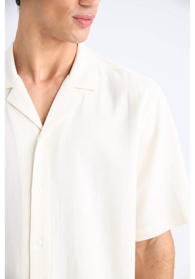 Defacto Relax Fit Polo Yaka Pamuklu Yazlık Kısa Kollu Gömlek D8875ax25smbg686 Bej