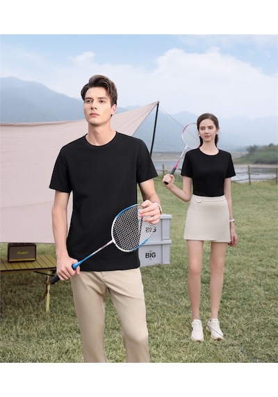 New Performance Premium Basic T-shirt %52,2 Polyester %37,1 Pamuk %3,2 Asetat Lifi %2,6 Dut İpeği %2,5 Keten %2,4 Spandeks Siyah