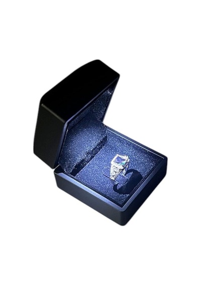 Flok Siyah Renk 5x5 Cm Işıklı Tırnaklı Yüzük Kutusu