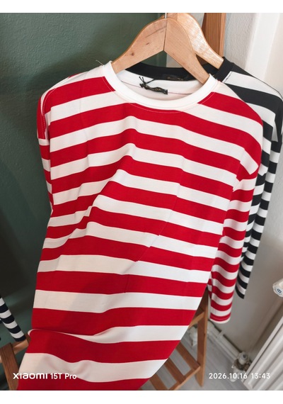 Trendall Kırmızı Çizgili Beyaz Renk Basic Uzun Kollu Tshirt