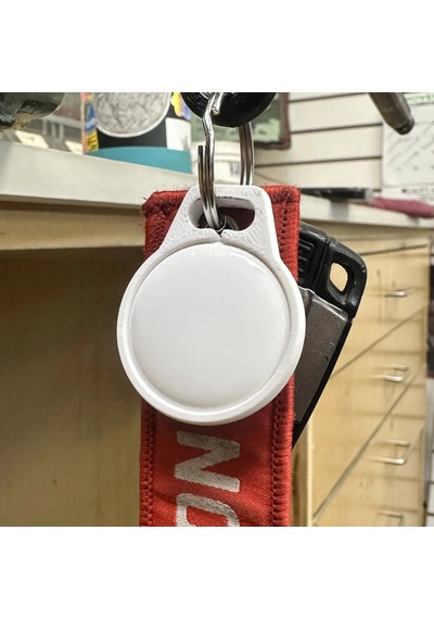 Apple Uyumlu AirTag İçin Dizayn Edilmiş Kılıf Anahtarlık Keychain Beyaz