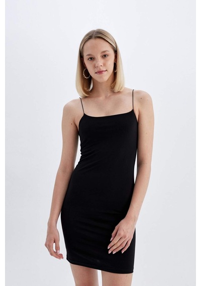 DeFacto Bodycon Kare Yaka Siyah Askılı Mini Elbise D3265AXNSBK81