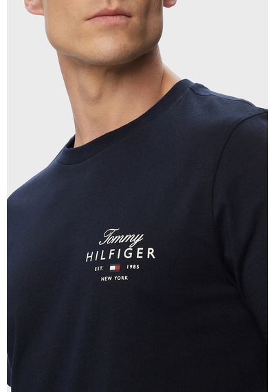 Tommy Hilfiger Logolu % 100 Pamuk Regular Fit Bisiklet Yaka T Shirt Erkek T Shirt Mw0mw43224 Dw5 Lacivert Tommy Hilfiger Logolu % 100 Pamuk Regular Fit Bisiklet Yaka T Shirt Erkek T Shirt Mw0mw43224 Dw5 Lacivert