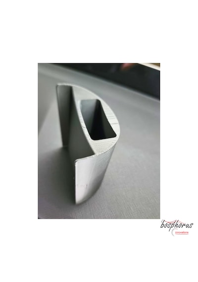 Skoda Elroq / Enyaq İçin Kapı Kumandası Yuvası Pratik Ve Çıkarılabilir Tasarım