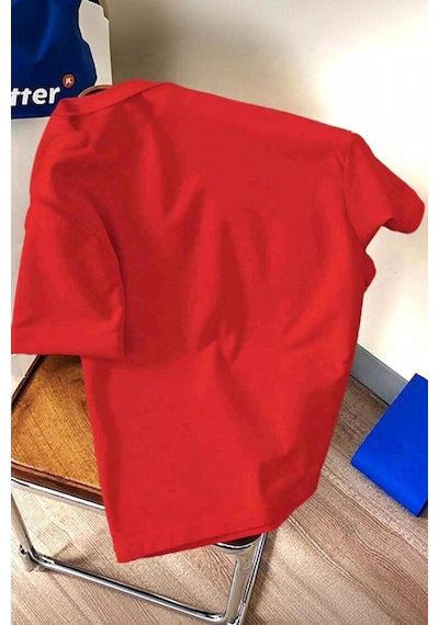 Yorgun Kedi İllüstrasyonlu Unisex Tasarım Tişört Kirmizi