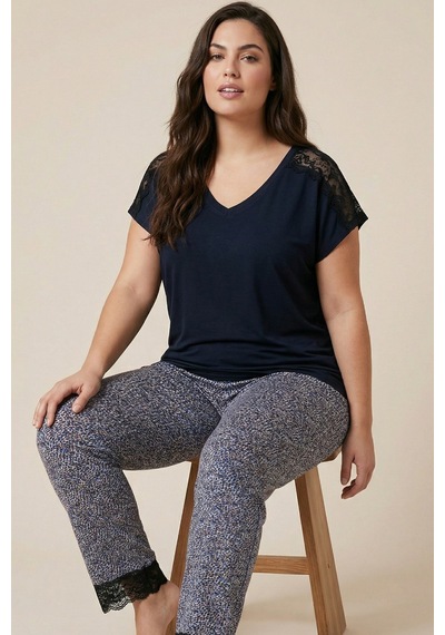 Siyah İnci Desenli Büyük Beden Battal Boy Viskon Örme Pijama Takım 26119511 Lacivert Siyah İnci Desenli Büyük Beden Battal Boy Viskon Örme Pijama Takım 26119511 Lacivert