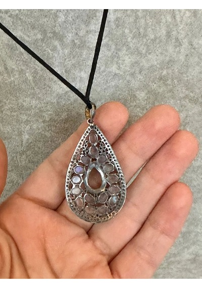 Ay Taşı Ve Elmaslı Kolye