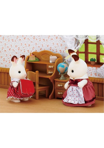 Sylvanian Families Çikolata Kulaklı Tavşan Kız Kardeş-Masası 5016