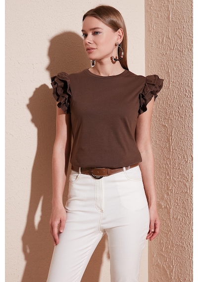 Lela Pamuklu Kolları Fırfırlı Slim Fit Bisiklet Yaka Bayan T Shirt 5864500 Kahve