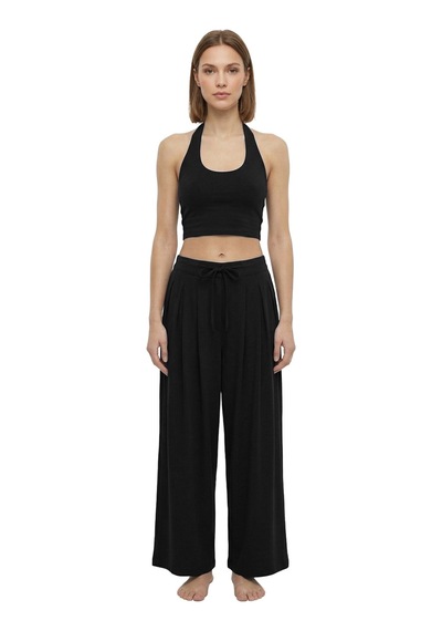 Cottonhıll Siyah Viskon Halter Yaka Sırt Dekolteli Kadın Crop Atlet