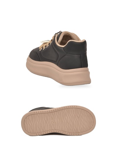 Guja Kalın Tabanlı Bağcıklı Şık Rahat Siyah Kadın Sneaker Bot 26k421