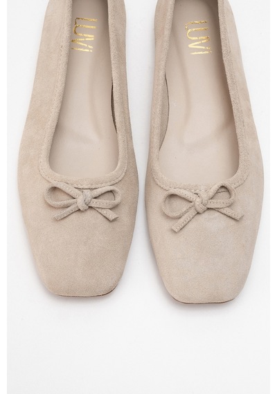 Luvishoes Luvi Shoes Sosa Bej Süet Hakiki Deri Küt Burunlu Fiyonklu Kadın Babet Ayakkabı Bej Süet Luvishoes Luvi Shoes Sosa Bej Süet Hakiki Deri Küt Burunlu Fiyonklu Kadın Babet Ayakkabı Bej Süet