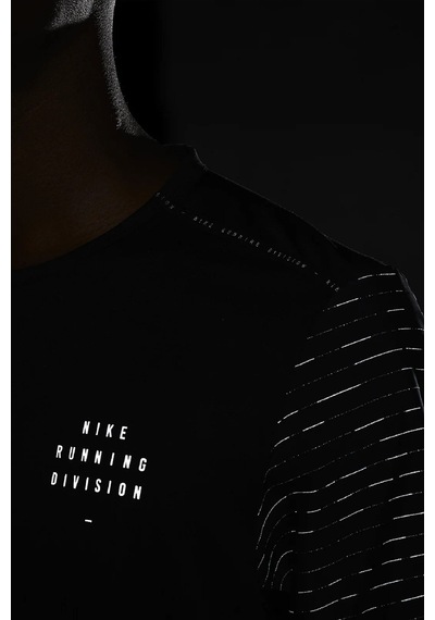 Nike Rise 365 Run Division Short-sleeve Reflectörlü Siyah Koşu Tişörtü