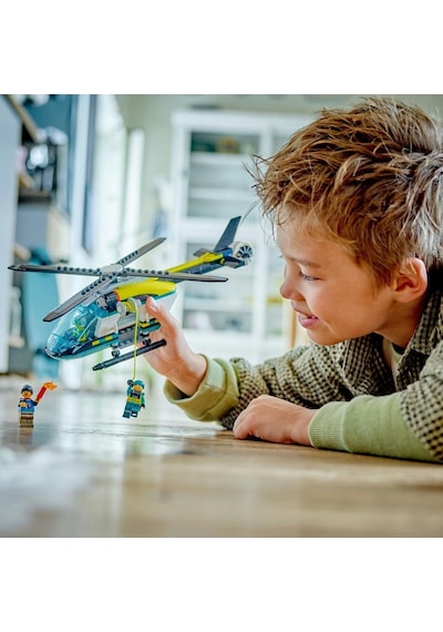 LEGO® City 60405 Acil Kurtarma Helikopteri  226 Parça