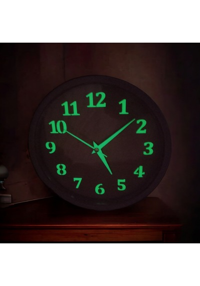 Fosforlu Gece Karanlıkta Parlayan Pembe Duvar Saati Çap 22 Cm Pembe