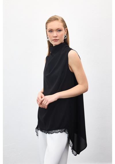 Sateen Dantel Detaylı Degaje Yaka Bluz - Siyah-137044 Siyah