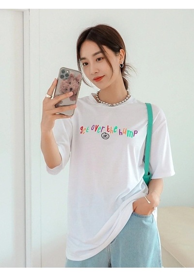 Kadın Beyaz Oversize Get Over Baskılı T-shirt. Beyaz