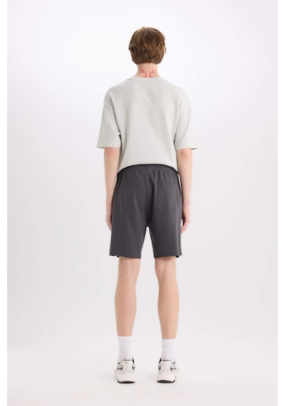 DeFacto %100 Pamuk Slim Fit Dar Kesim Dar Paça Cepli Basic Düz Şort B8673AX25SMAR104