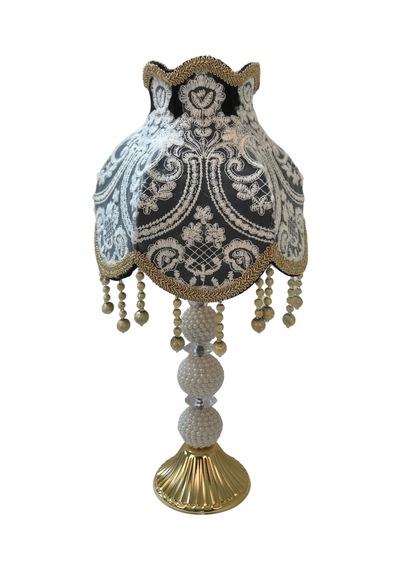 Koyu Füme Fransız Dantel Beyaz İşlemeli Kadife Başlık Gold İnci Ayaklı Klasik Model Abajur 50x25cm