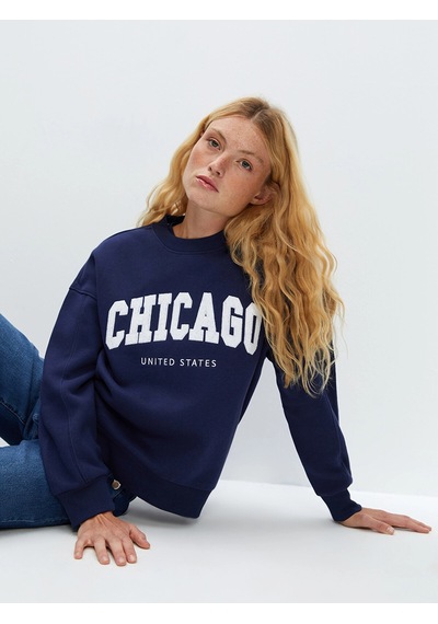 LC Waikiki Lcw Vision Lacivert Bisiklet Yaka Baskılı Oversize Kadın Kalın Sweatshirt Lacivert Hfh