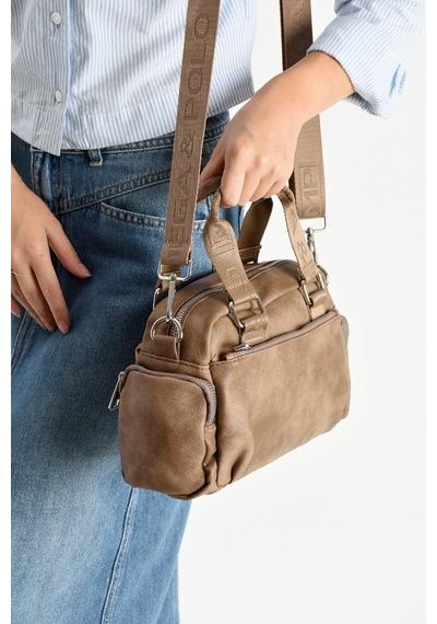 Suni Deri Kadın Omuz Çantası 25 17 Cm Çapraz Askılı Postacı Çanta Mega Bag Vegan Deri Kol Çantası Vizon