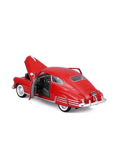 1:25 1948 Chevrolet Fleetline Aerosedan Kırmızı 32921-02