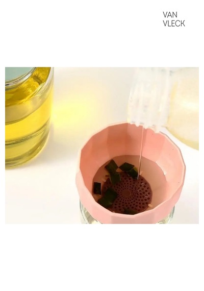 Mini Silikon Gıda Hunisi Süzgeçli Küçük Mutfak Hunisi, Sıvı & Kuru Gıda Aktarıcı Çok Renkli