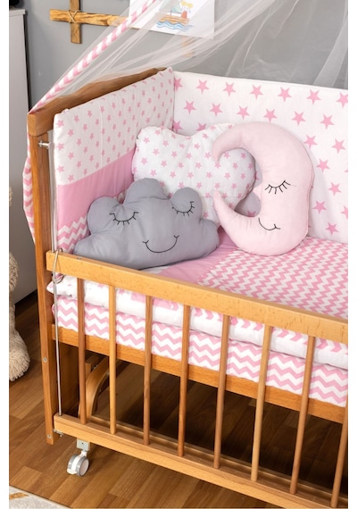 Ahşap Beşik Anne Yanı Beşik Vernikli 60x120 - Pembe Yıldız 3 Yastık Uyku Seti + Yatak + Tekerlekli Ahşap Ahşap Beşik Anne Yanı Beşik Vernikli 60x120 - Pembe Yıldız 3 Yastık Uyku Seti + Yatak + Tekerlekli Ahşap