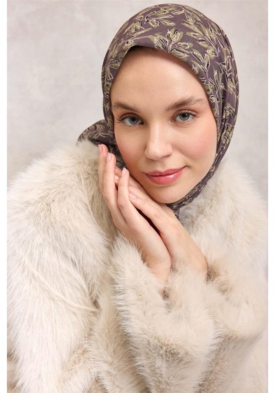 Silk Home Pamuk Polyester Soft Eşarp Soluk Mor Çiçek Desenli Kaymaz Dokulu 90x90 Çok Renkli