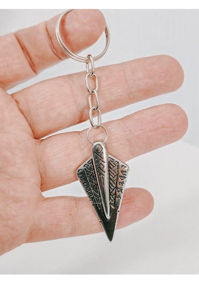 Rünik İşlemeli Viking Ok Ucu Temalı Antik Gümüş Renk Metal Anahtarlık - Savaşçı & Mistik Özel Tasarı Çok Renkli Rünik İşlemeli Viking Ok Ucu Temalı Antik Gümüş Renk Metal Anahtarlık - Savaşçı & Mistik Özel Tasarı Çok Renkli