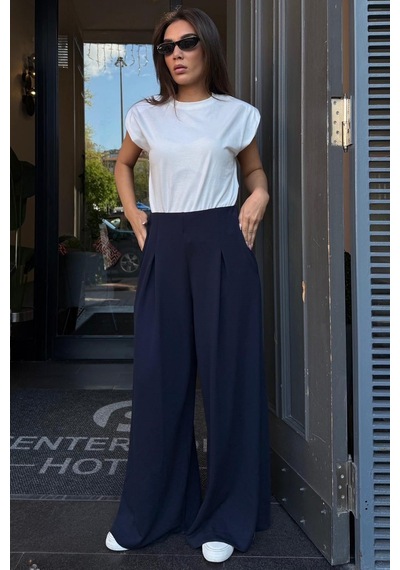 Madmext Lacivert Rahat Kesim Pileli Pantolon Mg2709