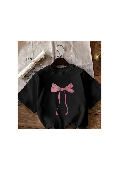 Herkesemoda Pembe Fiyonk Baskı Detaylı Basic T-shirt Siyah