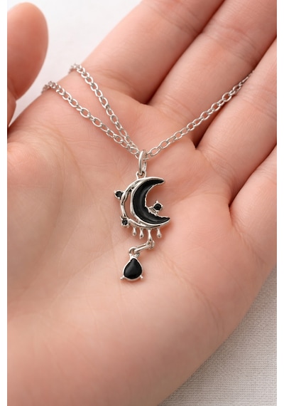 Gotik Ay Figürlü Siyah Detaylı Gümüş Renk Unisex Kolye Çok renkli