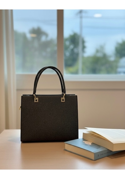 Just Polo Kadın Orijinal Lüks El Ve Omuz Çantası Minimal & Prestij Tasarım Ebat: 25 X 21 Cm Siyah