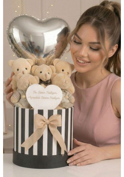 Premium Silindir Kutusunda Aynalı Ve Kalp Balonlu Peluş Taba 5li Ayıcık Buketi