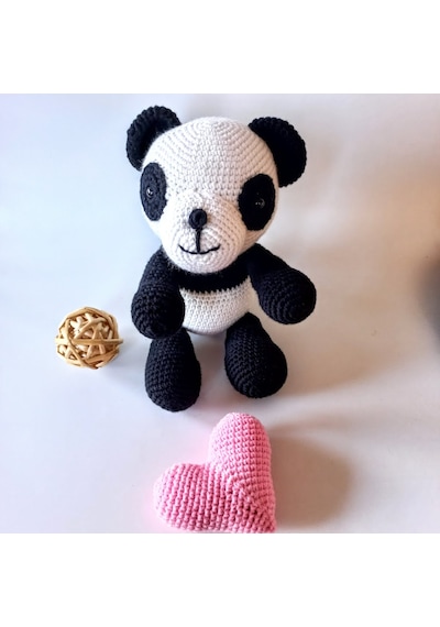 Atölye Bigi Panda Pako ve Kalp BB6N Amigurumi Oyuncak