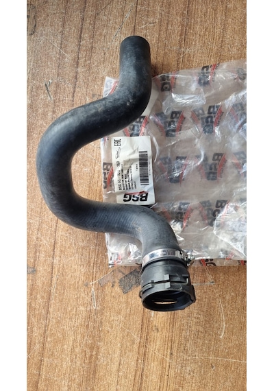 Astra J A13dte 10-21 Radyatör Alt Hortum Bsg65720260 1336523 13338424