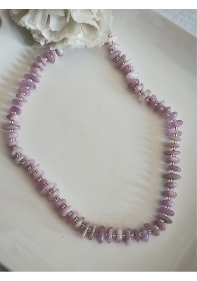 Badeaccessories Kunzit Yassı Amorf Doğaltaş Kolye Çok renkli