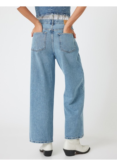 Koton Crop Bol Paça Kot Pantolon Normal Bel Slim Fit Düğmeli - Wide Leg Crop Jean Açık İndigo 5wal40111md Koton Crop Bol Paça Kot Pantolon Normal Bel Slim Fit Düğmeli - Wide Leg Crop Jean Açık İndigo 5wal40111md