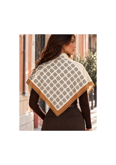 Tarzını Seç Desenli Dantel Oya Kesim Fular / Bandana 70 X 70 Cm Taba Dört