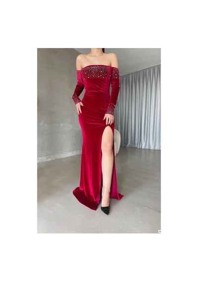 DefyModa Kadın Özel Tasarım Esnek Kadife Kumaş Yırtmaçlı Uzun Kollu Abiye Elbise Kırmızı