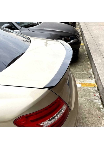 Mercedes W204 Boyalı Pianoblack Spoiler 2007-2013 Arası